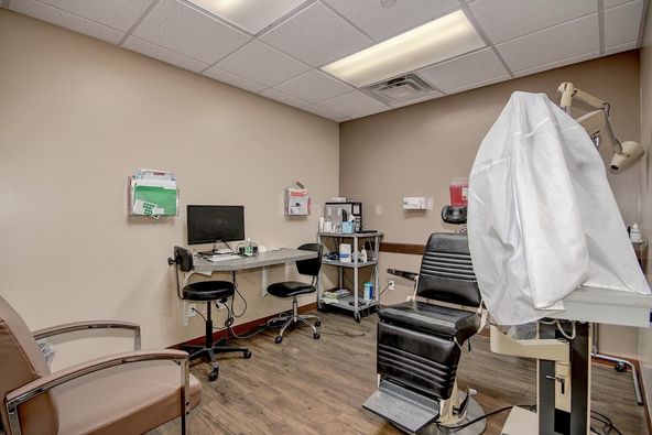 East Valley Medical Office Condo | For Lease: 604 W Warner Rd Bldg B, Chandler, AZ 85225